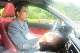 与ES系列不同，雷克萨斯IS300 F SPORT爆发力更强视频封面