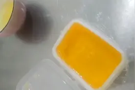 快过期淡奶油，巧变黄油制作步骤，要有耐心，里面的水分还真不少视频封面