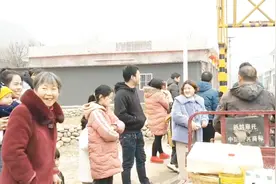 实拍河南农村纪念三周年白事，看看有钱人随多少礼钱？你见过吗