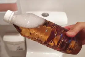 马桶有异味不要慌，教你自制马桶清洁剂，神秘液体解决大烦恼视频封面