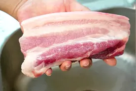 自从学会这种懒人做法，我家五花肉不再红烧了，肥而不腻，太香了