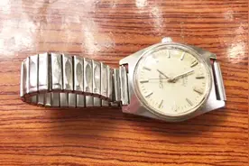1974年上海牌手表，70年代记忆中的手表，现在能值多少钱？视频封面
