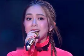 歌曲《两个你》 演唱：邓紫棋视频封面