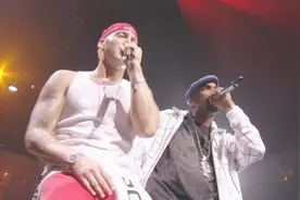 Eminem纽约演唱会全程视频封面