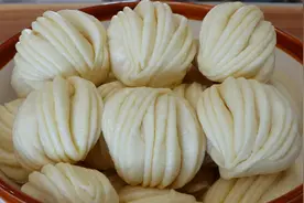 家常花卷好看又简单的做法，最适合新手尝试，蓬松暄软，一次成功