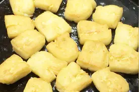 鱼豆腐不用买，自己在家就能做，步骤简单，真材实料，吃起来放心视频封面