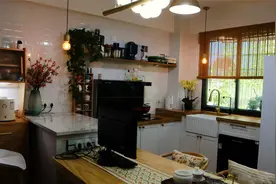 这么漂亮的厨房，是52岁女主人用双手搭建出来的，不信请看视频