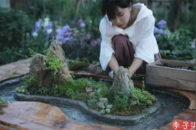 小时候睡的旧木床，蜕变成古色古香的流觞曲水桌视频封面