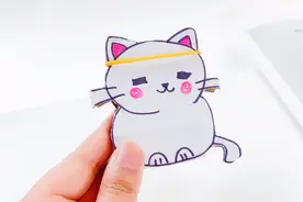 用纸板做一只蹦蹦跳跳的小猫咪，制作简单又好玩
