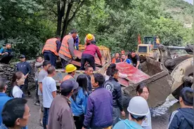 直击救援现场：四川阿坝小金县突发泥石流灾害，目前已致4人失联