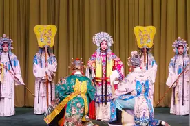 中国戏曲学院京剧系 2016届毕业生推荐演出《贵妃醉酒》王惠瑶视频封面