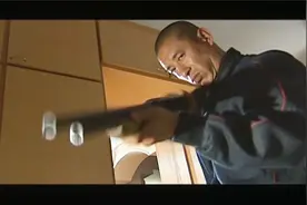为了弟弟真是急红了眼。视频封面