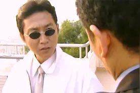 张世豪绑架彭家驹老婆的事情败露，彭家驹找来了香港