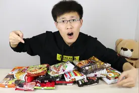 试吃世界上最好吃的十大泡面，真的是千奇百怪！视频封面