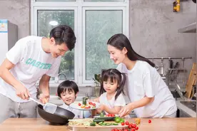 孩子也是新型肺炎的易感人群，普通感冒和肺炎，症状有啥不同？视频封面