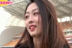 爆笑合集：小姐姐吐舌头的那刻，我在屏幕前都被萌到了。视频封面