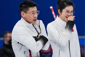 两连胜！冰壶混双中国队战胜澳大利亚队视频封面