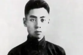 1919年，周总理从日本留学归来成立觉悟社，被称“天津的小明星”视频封面