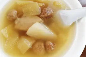 入秋要经常给小孩煲这碗汤，清热润肺，一个星期喝两次预防咳嗽 