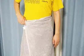 才知道以前裹浴巾的方法错了，难怪那么容易掉，终于知道正确裹法视频封面