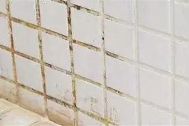 地板砖缝隙又黑又脏怎么办？只需一招，成本5毛钱，就能干净如新视频封面