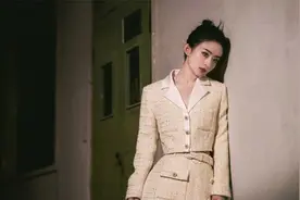 赵丽颖时隔数月首秀，新代言美到尖叫！视频封面