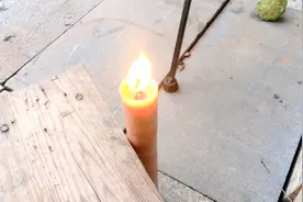 如何自制浪漫的大蜡烛？方法很巧妙而且简单视频封面