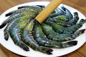 鲜虾海带卷家常做法又不失餐厅味道，鲜嫩十足，学会做给家人吃！视频封面