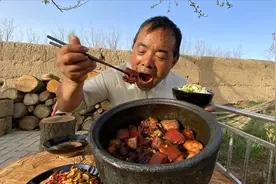 吃了30年的红烧肉，就服大叔这酒香红烧肉做法，这是高手啊！