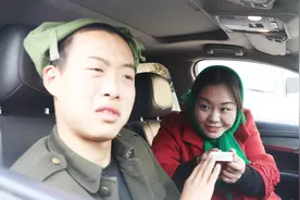 美女给教练送烟，教练一开口就被美女扇了四个耳光，太搞笑了