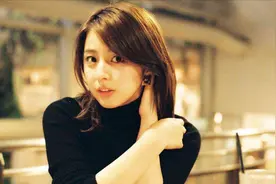 利物浦球星南野拓实的女友柳百合菜，看来球星配美女是标配啊！视频封面