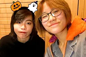 同父异母的妹妹窦佳嫄和姐姐窦靖童太温馨 妹妹的时尚造型真惊艳视频封面