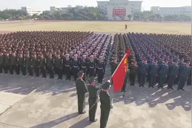 解放军驻港部队将继续成为香港长期繁荣稳定的定海神针