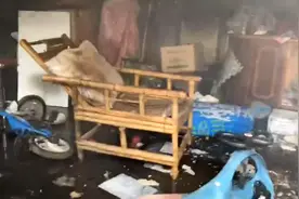 新乡一儿童独自在家玩火点燃杂物，导致家中半数财物被烧毁视频封面