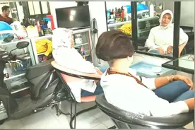 50岁大姐换发型，后脑勺全推光，清爽又时尚视频封面