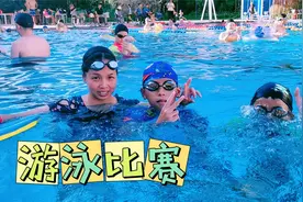 小男孩游泳被粉丝怼不会游，今天就来证明，我们是会游泳的视频封面