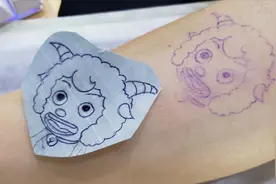 纹身里面什么叫转印？学会这个没有基础也可以给自己纹身！！！