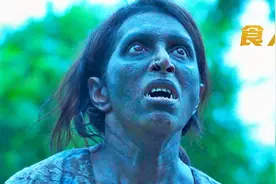 小男孩为了活命伪装成丧尸视频封面