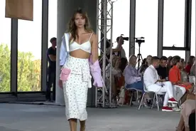 KATYA SILCHENKO 2019时装秀（2）视频封面