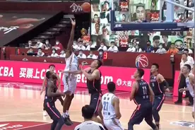 【CBA季后赛】北京终结广东31连胜 尤度23分13篮板集锦视频封面