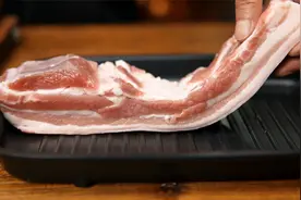 鸡蛋红烧肉，肥而不腻，香糯滑嫩，小电锅也能做出美味下饭菜视频封面