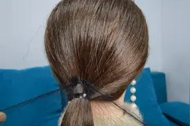 来一款超简单温暖的旗袍百搭发型，造型干净利落，很有古风感