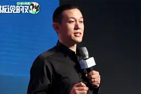 身家百亿不买房！蔚来李斌展示上海租房生活，租金1万多房子还小视频封面
