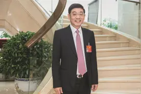 央行昆明中心支行原行长杨小平被查！目前在任正厅局级干部视频封面