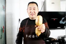 原来炒莲藕也有窍门，加几块豆腐乳，简单一炒，出锅馋得流口水