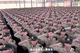 震撼！近2千火箭军新兵入伍宣誓现场：我是中国人民解放军军人视频封面