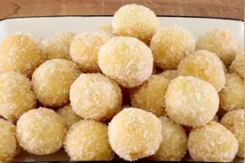 从小吃到大的糖果子：厨房有糯米粉就能做，酥脆香甜真美味视频封面