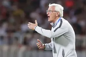 国足惨败，里皮急辞原因，除了实在带不动国足还另有隐情视频封面