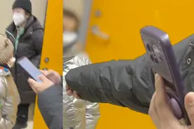 女子不让6岁男童进女厕反被家长辱骂 当地警方介入调查视频封面