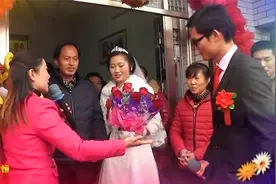 湖北农村婚礼：新娘从娘家带来了三个吉祥的“礼物”送给大家。视频封面